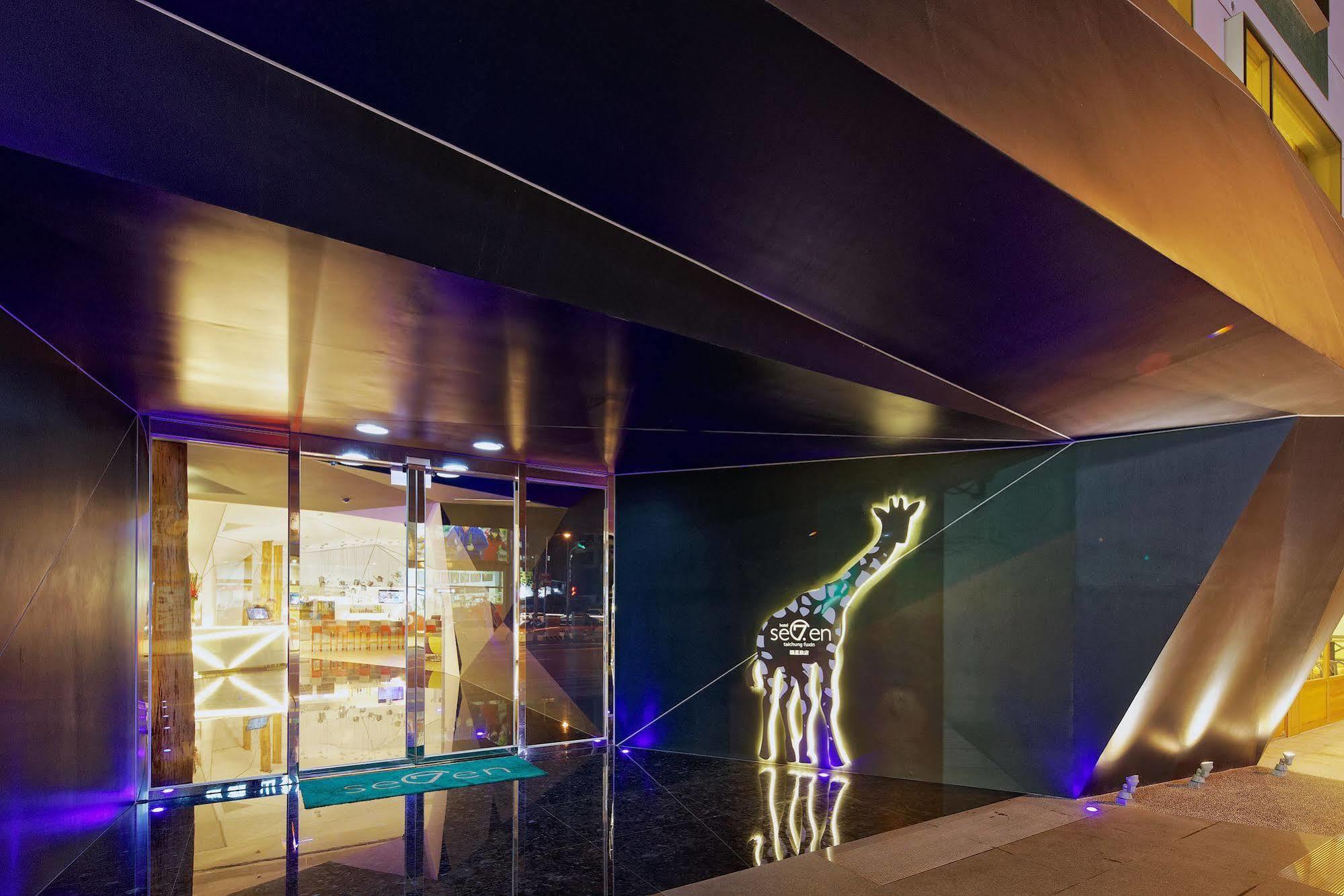 Hotel 7 Taichung Luaran gambar